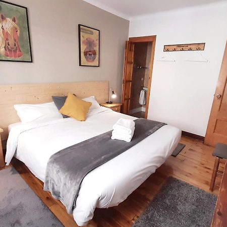 Hostal Fonda Prat Puigcerdà Exterior photo