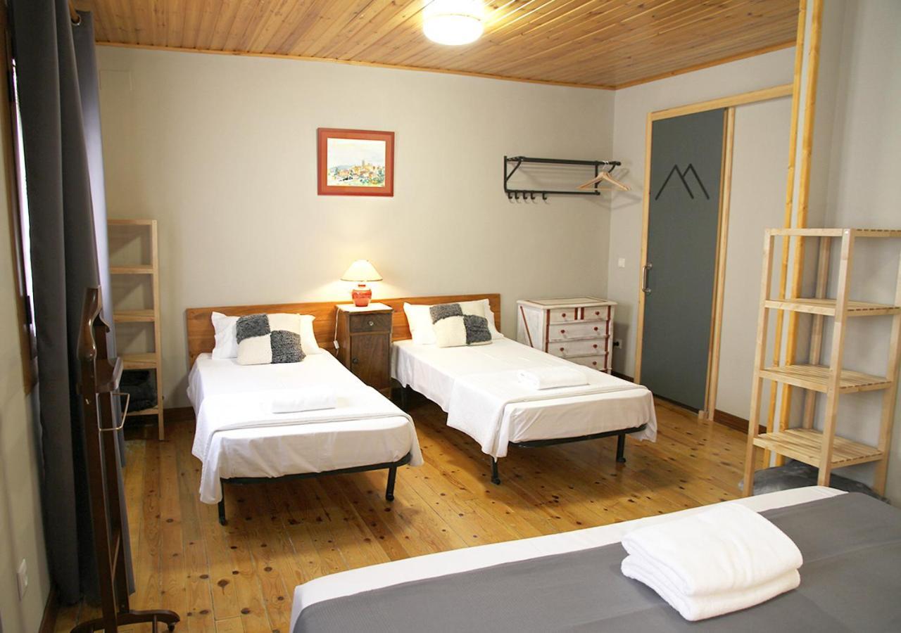 Hostal Fonda Prat Puigcerdà Exterior photo