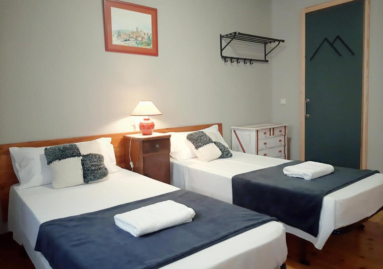 Hostal Fonda Prat Puigcerdà Exterior photo