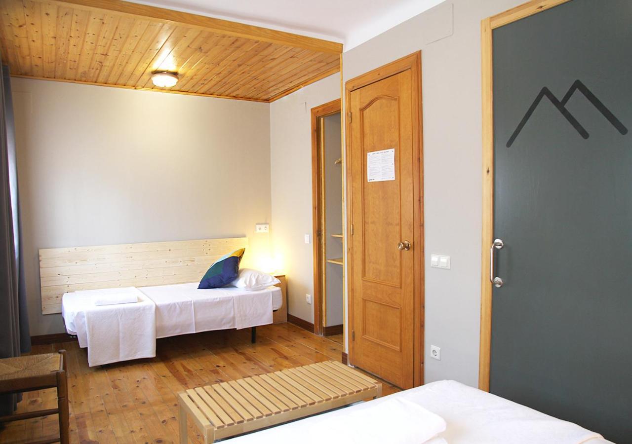 Hostal Fonda Prat Puigcerdà Exterior photo