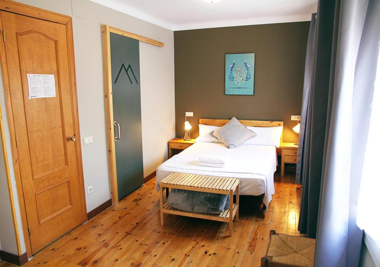 Hostal Fonda Prat Puigcerdà Exterior photo