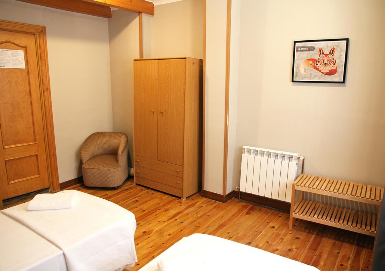 Hostal Fonda Prat Puigcerdà Exterior photo