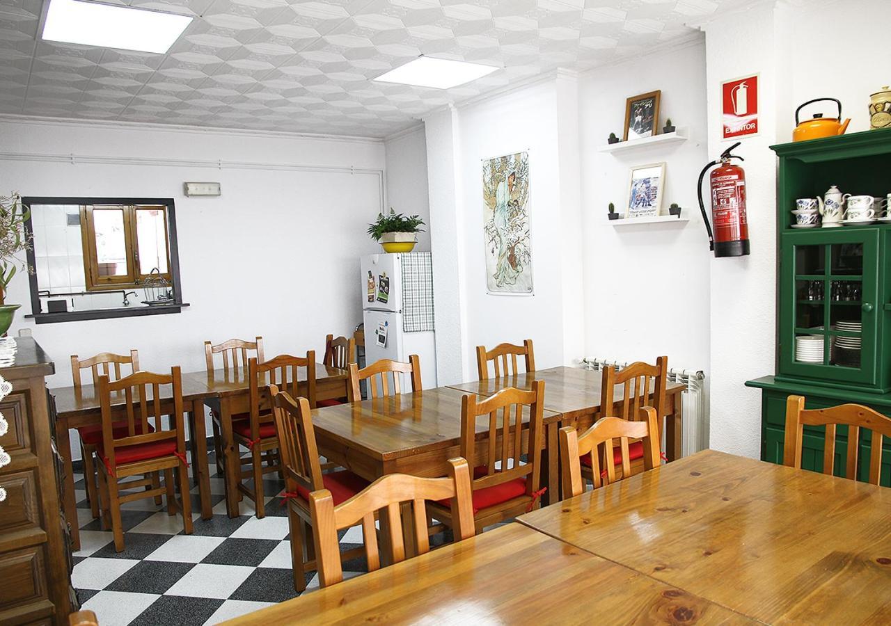 Hostal Fonda Prat Puigcerdà Exterior photo