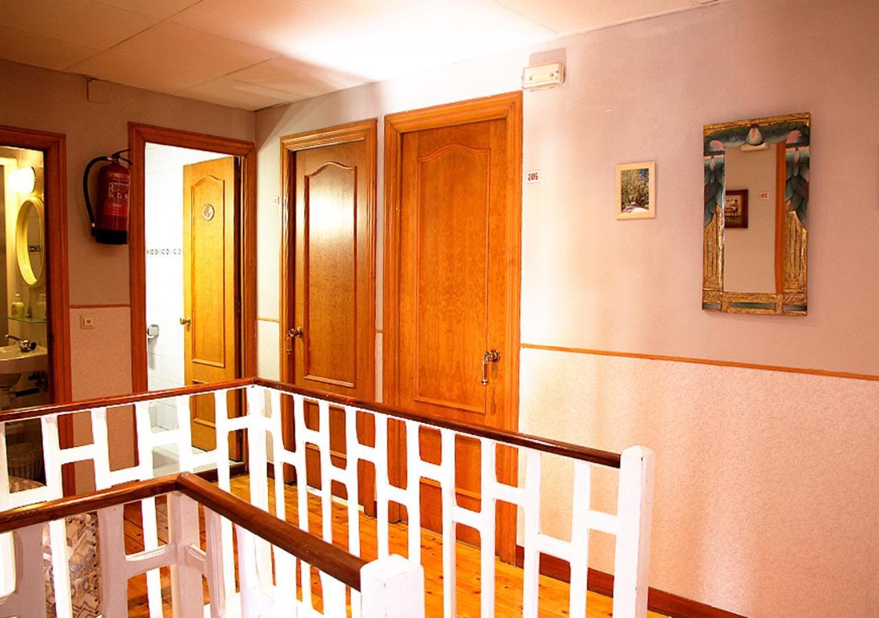 Hostal Fonda Prat Puigcerdà Exterior photo