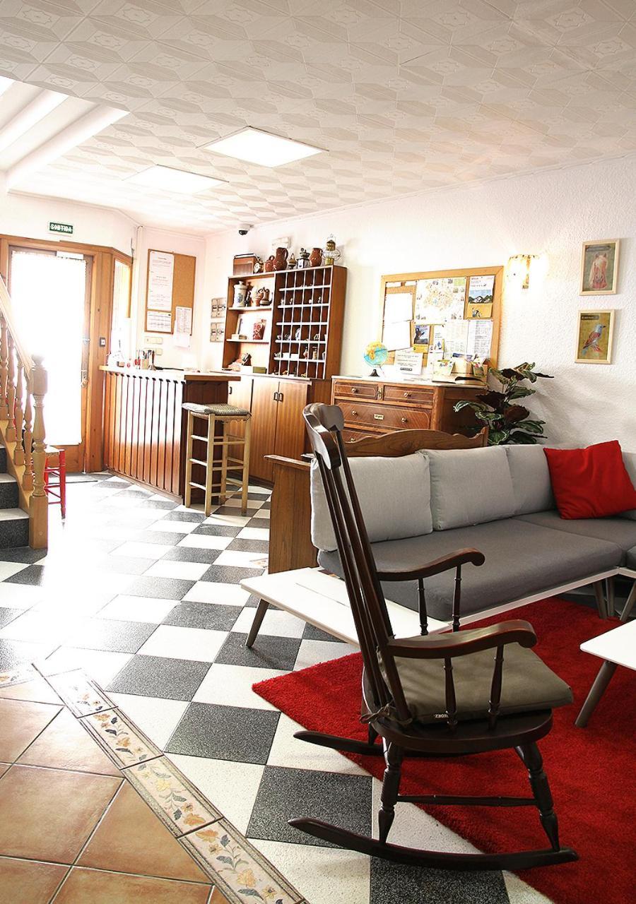 Hostal Fonda Prat Puigcerdà Exterior photo